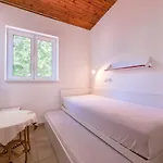 200 Meter Bis Zur Kristallklaren Adria * Baška