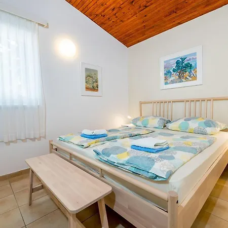 Apartment 200 Meter Bis Zur Kristallklaren Adria Baska (Krk)